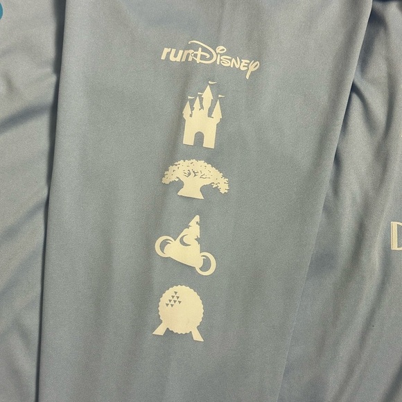 Walt Disney World Marathon Longsleeve - Picture 5 of 6